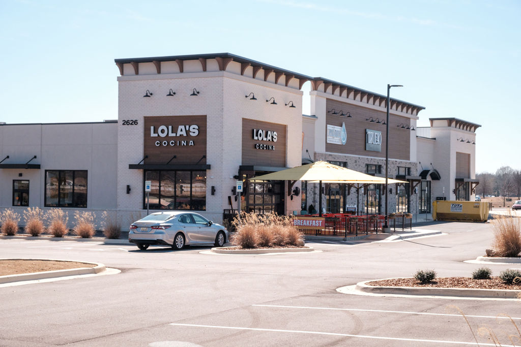 Lendon shops and commercial area